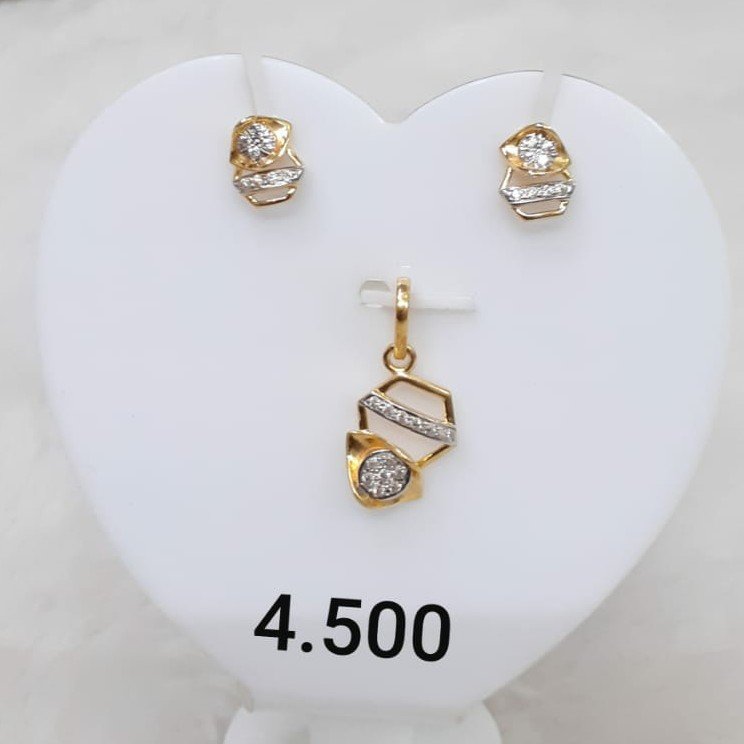 light weight daily wear Cz pendant set for women