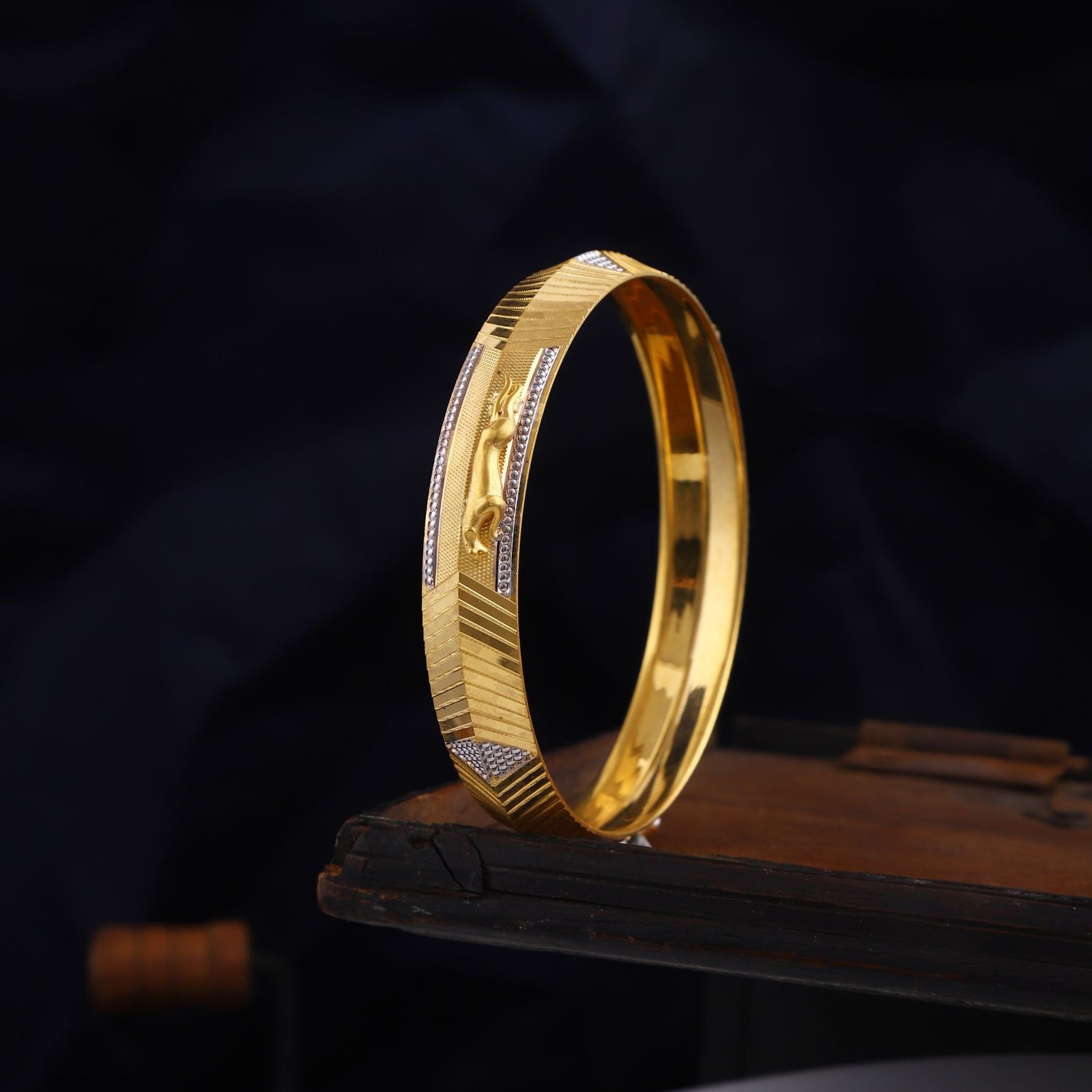 916 Gold Dazzling Kada