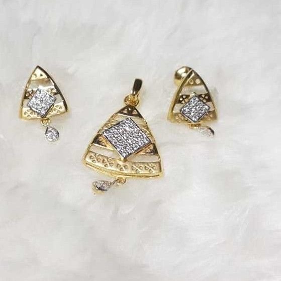 916 exclusive cz pendant set